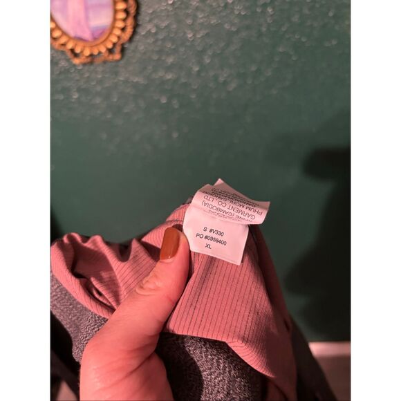 Vuori Banks Shorts Marsala Slub Stripe XL 8” - Picture 4 of 5